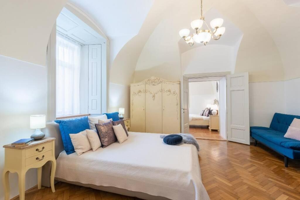 Rose Apartments / Romantic & Cozy / City Center Prag Exterior foto