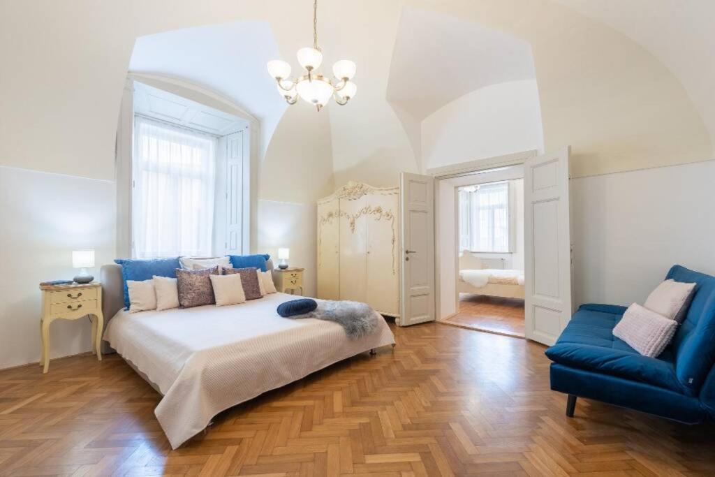 Rose Apartments / Romantic & Cozy / City Center Prag Exterior foto
