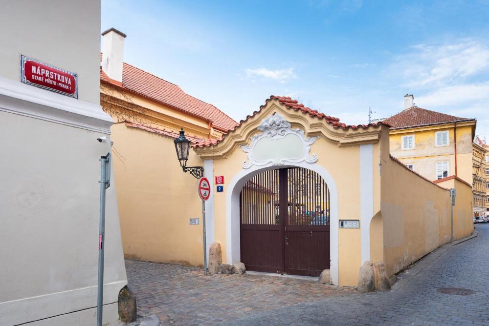 Rose Apartments / Romantic & Cozy / City Center Prag Exterior foto